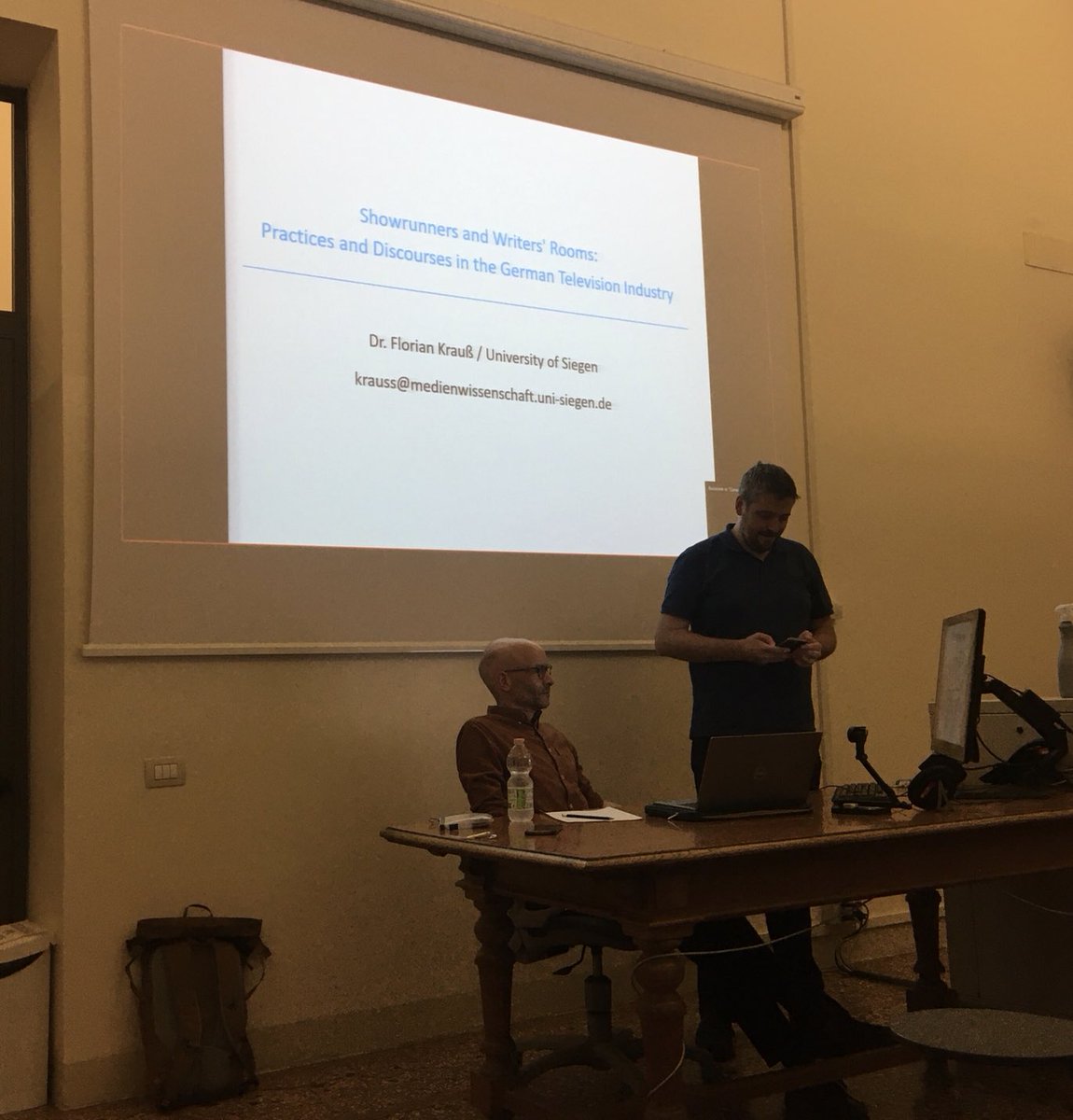 palimpoetica's tweet photo. Looking forward to the presentation of ⁦@HeavenAllows⁩ at University of #Bologna about Showrunners and Writer‘s Rooms #ProductionStudies #TelevisionStudies https://t.co/EvCBo1apDA