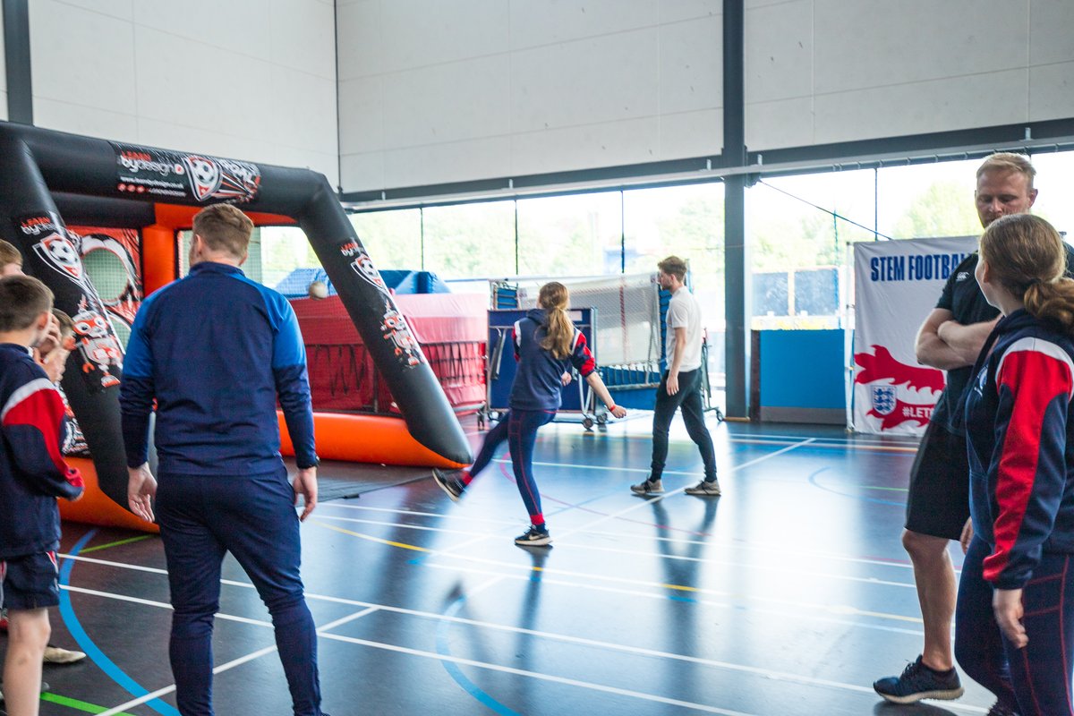 STEM__Crew's tweet photo. It's #NationalSchoolSportWeek and we're continuing our journey around the UK, hosting @STEM_Crew Football Festivals wherever we go. ⚽️

Fancy free resources (ft. @lionesses) to help you teach maths, biology and physics through football? Look no further: https://t.co/sOvUbQT6fW https://t.co/q2CEJVhYv1