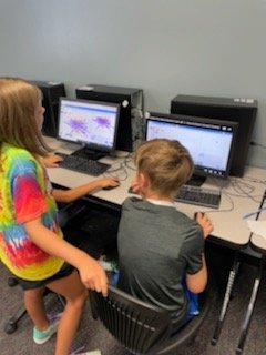 TCodecamp's tweet image. Students designed a program with Scratch and created their own game with Bloxels!