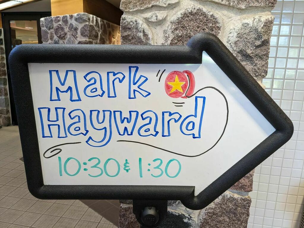 markhayward's tweet photo. Doing shows today!
#yoyoman #giglife https://t.co/RpexVQLiL8 https://t.co/PjJQq6EROm