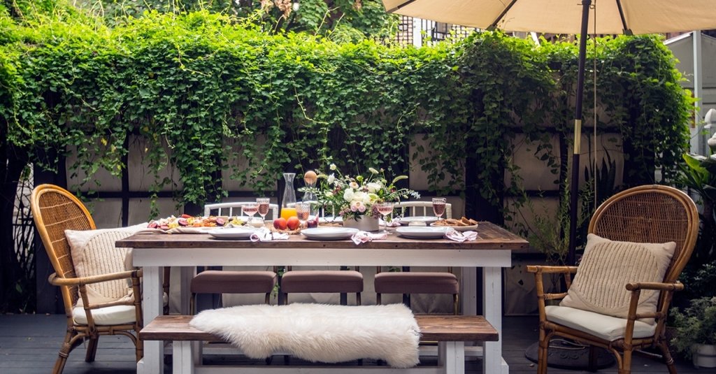 How To Transform Your Backyard Into A Bohemian Oasis houseandhome.com/video/boho-bac…