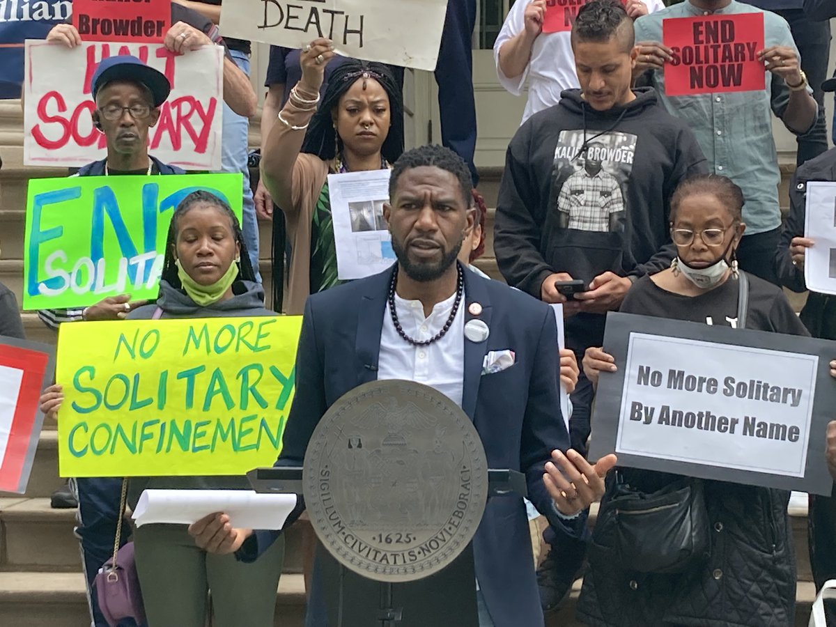 We’re on the steps of City Hall unveiling our new legislation to ban solitary confinement in NYC.

Solitary is torture. It’s long past time to end it.