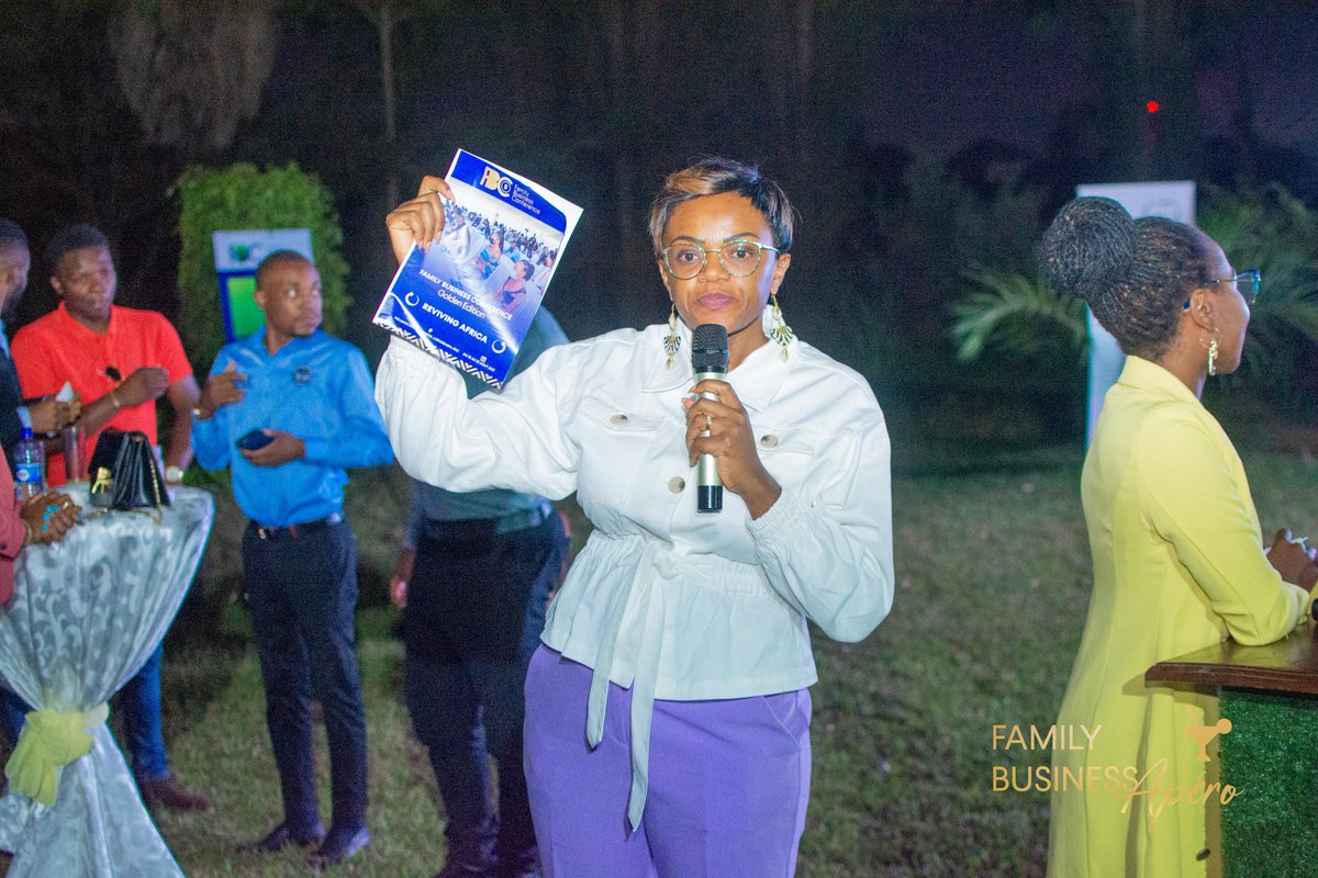 fbc_family's tweet photo. Retour en images sur la Family Business Apero du 16 mai qui a lancé officiellement la FBC 5e édition. Elle consistait en une présentation des enjeux de la FBC5. Ce fut un agréable moment de partage et de dégustation autour d’une bonne animation musicale.À bientôt à la #FBC5 ! https://t.co/K3TnmviLRv
