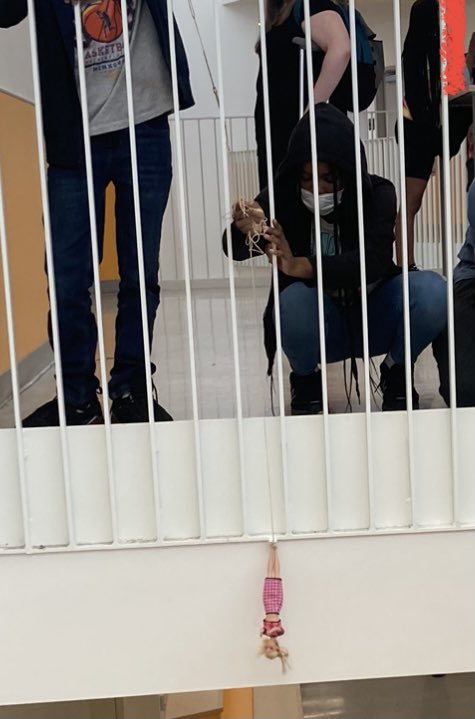 thanks_4_temi's tweet image. What is a math teacher to do when their school district close grades more than a FULL WEEK before the last day of school? Throw Barbie dolls off the railing! Oh, and measure and estimate stuff too! When did Barbie get laid edges? #barbiebungee #howdoyouspellbungee