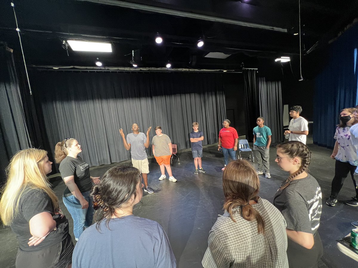 After a tour of the auditorium and the drama room. We’re preparing for a fashion show of costumes. Thanks <a href="/EtowahHS/">Etowah High School</a>Drama ! @EtowahHS #CCSDTHRIVE