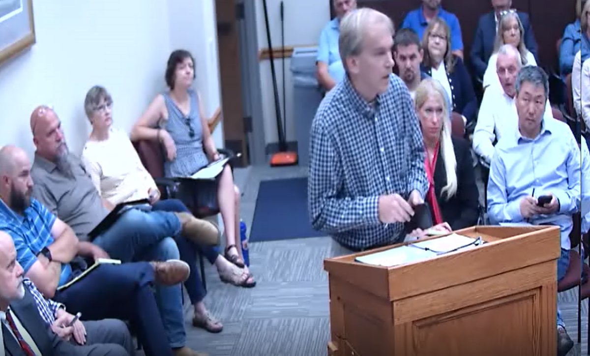 teal_4's tweet photo. June 14, Special Boone County Council Meeting.
Pictured here I spoke out in FAVOR of the vote for the New Justice Center. Council voted for it 4-3. Now we need to support that decision and move forward.  Full reaction here: 
https://t.co/rEhb5miJc8 https://t.co/Yz1TDCVbQN