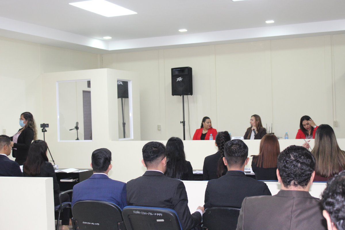 Coledemujeres's tweet photo. #EnVivo, sintoniza la tercera parte del “Primer concurso estudiantil de técnicas de litigación en juicios orales simulados” en modalidad de casos de violencia contra la mujer.
https://t.co/Jbu450ISC9 https://t.co/yYPDHbHqCC