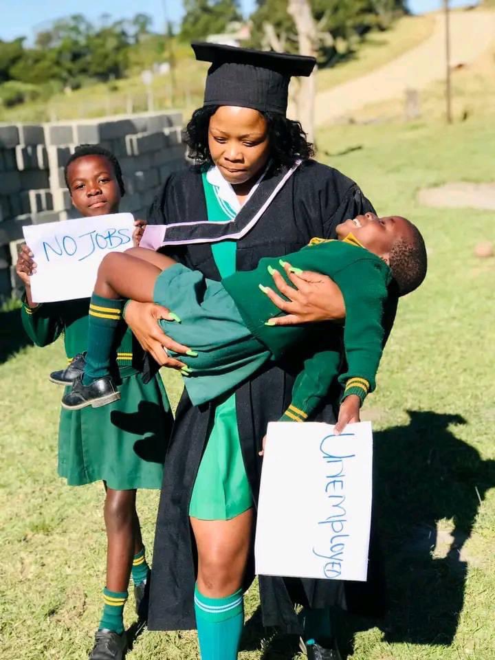 AdvoBarryRoux's tweet photo. Yeah neh #YouthDay https://t.co/LE8p4dHqDt