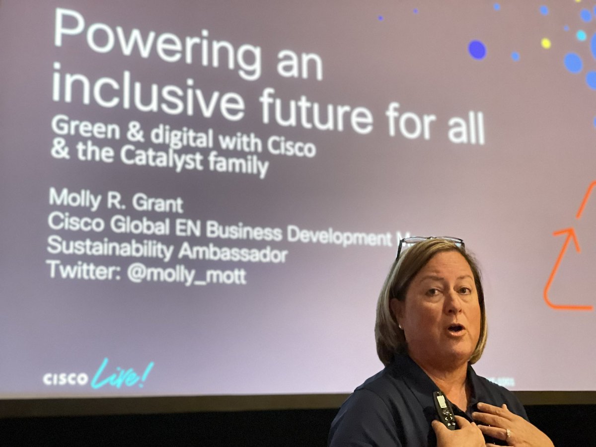 theJasonGrant's tweet photo. The POWER of 🌱!!  Here @CiscoLive and @molly_mott just promoted a few folks in charge of #sustainability initiatives to CEO! Chief Environmental Officer! #loveit #superfiredup https://t.co/t9RdPJQP8O