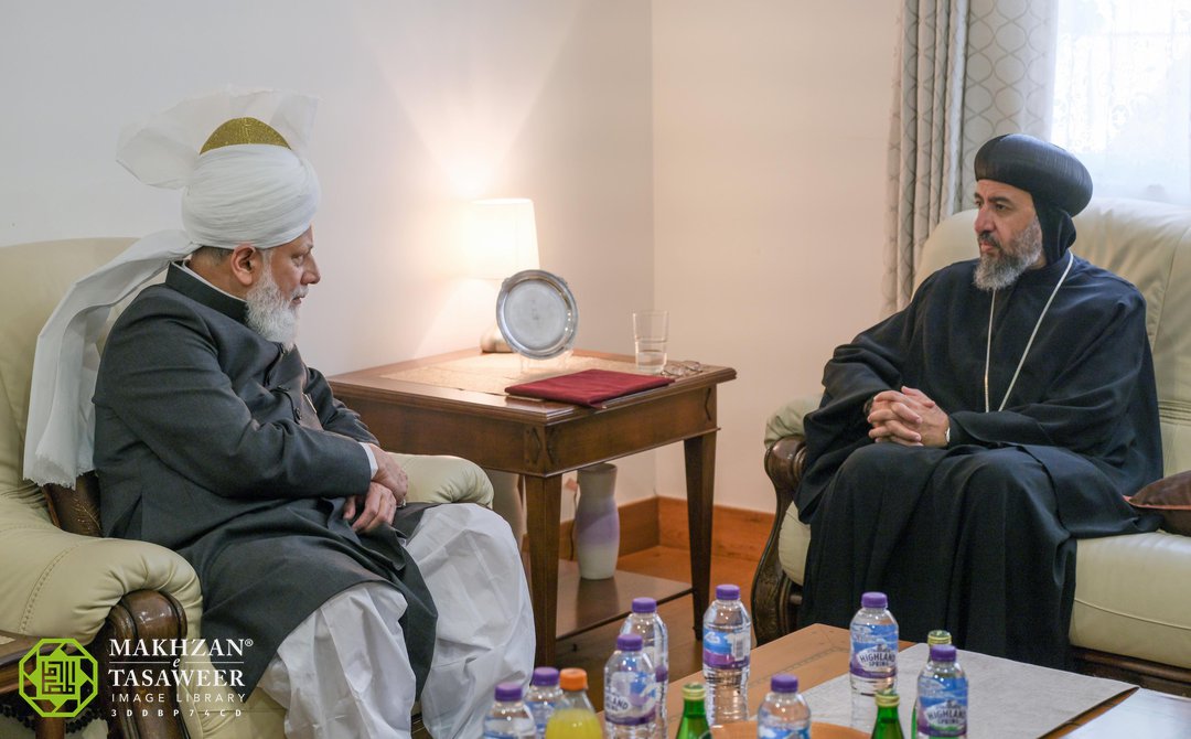 Press Ahmadiyya tweet media