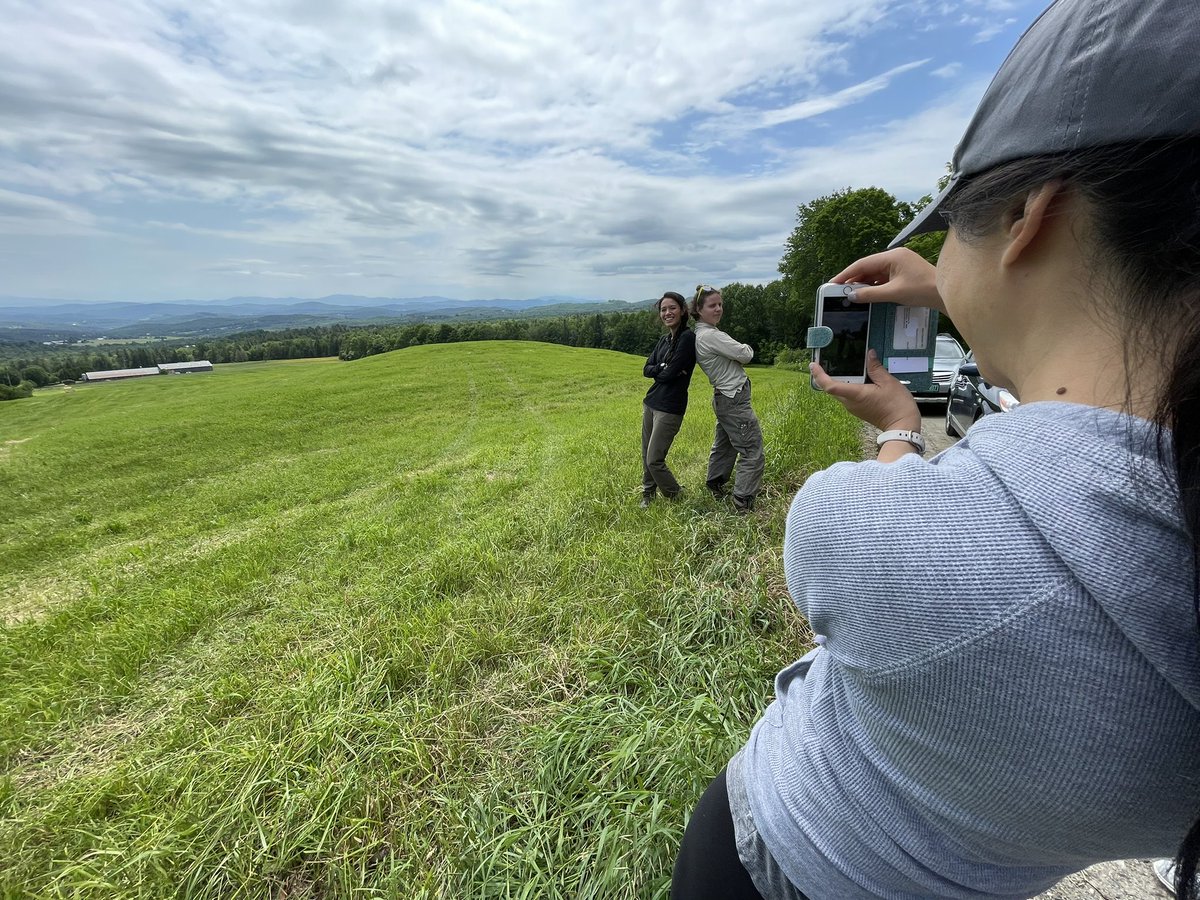 BigCzcn's tweet image. Quick stop to admire the view on the way to Sleepers River Research Watershed on our @CZCNet #BigDataCluster field trip.