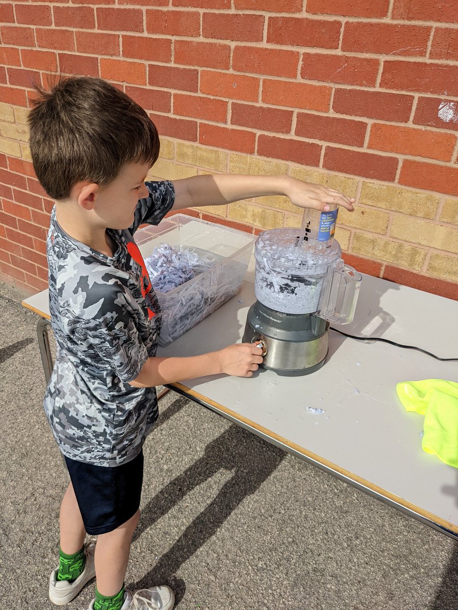 thekylekitchen's tweet photo. Final part of the Bee Survival Builds. Making native flower seed bombs on a blustery humid day. So proud of my Eco-Scientists. @dsbn @GrapeviewSchool @NPCA_Ontario #STEM #Recycle #savethebees 🐝🌻🪷 https://t.co/DtSL149aDL