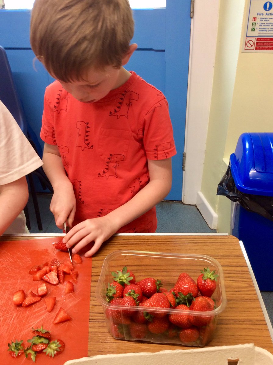 elton_school's tweet photo. Mrs P thought she’d challenge us today as we made #meringe with cream &amp; #strawberry sauce. An entertaining process 😁. Many thanks to our friend nearby, Mrs C, who came to the rescue with a helpful kitchen aide. #communitysupport #schoolcooking #lifeskillls #derbyshire #matlock https://t.co/pI3WhwyUmO
