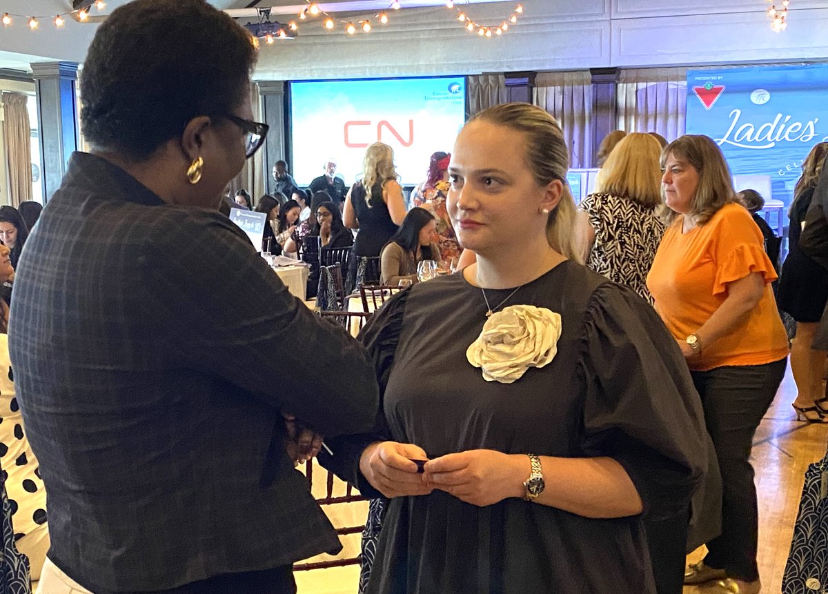 Women in transportation highlight personal pressures, industry challenges at <a href="/TorTransClub/">Toronto Transp. Club</a> annual Ladies Lunch.  trucknews.com/transportation… #trucking <a href="/AndyTransp/">Andy Transport</a> <a href="/sephoracanada_/">Sephora</a> #Caneda