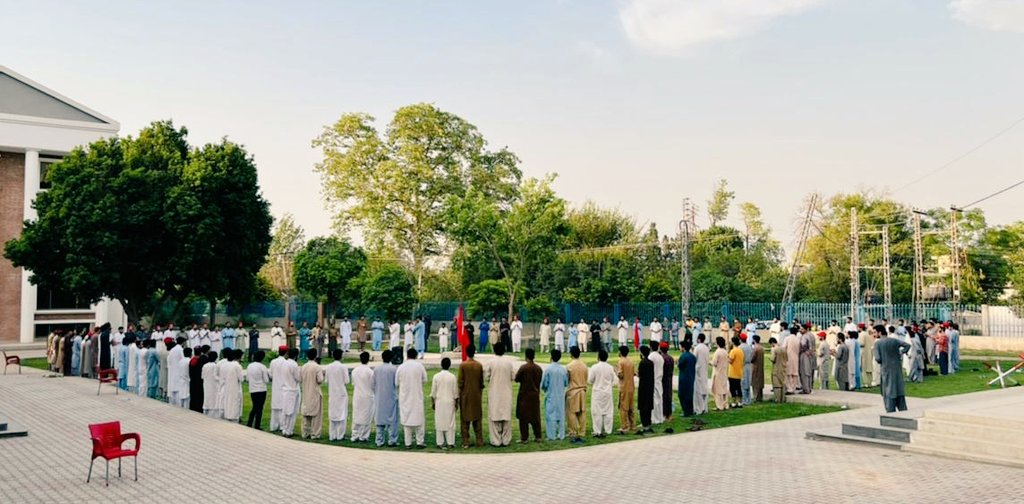 PakhtunSF_UOP's tweet photo. PSF University campus meeting, Hosted by PSF University of Peshawar🚩🚩
@BazTaimur @AimalWali @WaqasTariq777 @MalikHasnainA16 https://t.co/4arW2twUCy