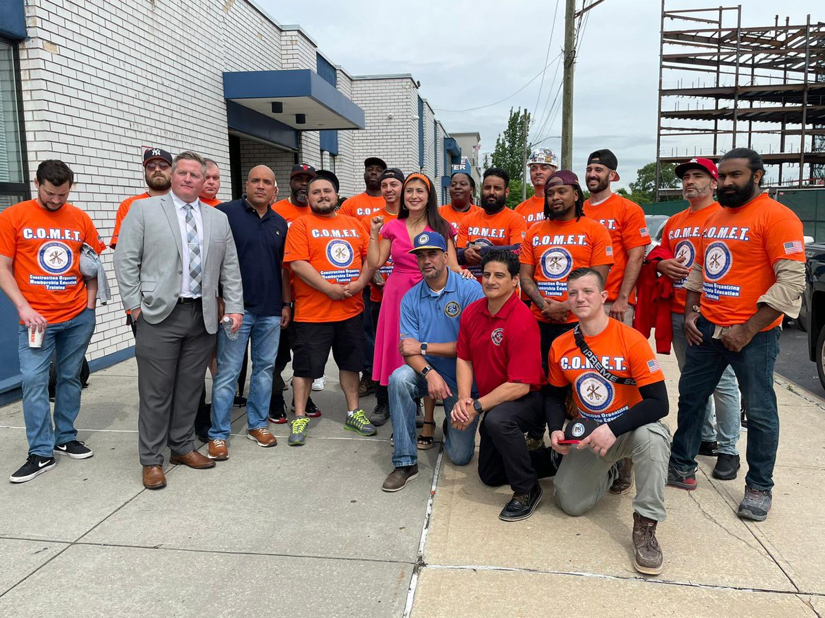 Robert De Niro is a self-professed union man, and is spending $600 million to build in Astoria. Don’t wait until the studio is built to bring in union jobs, bring union quality work into the very foundation, and build a studio Queens can be proud of.