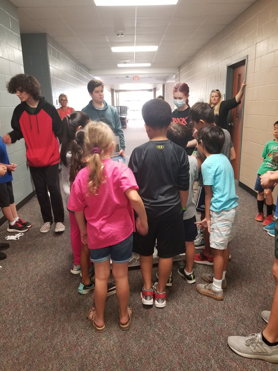 TCodecamp's tweet image. THS Robotics Team demos their amazing robot to our Coding Campers!  @frc7312