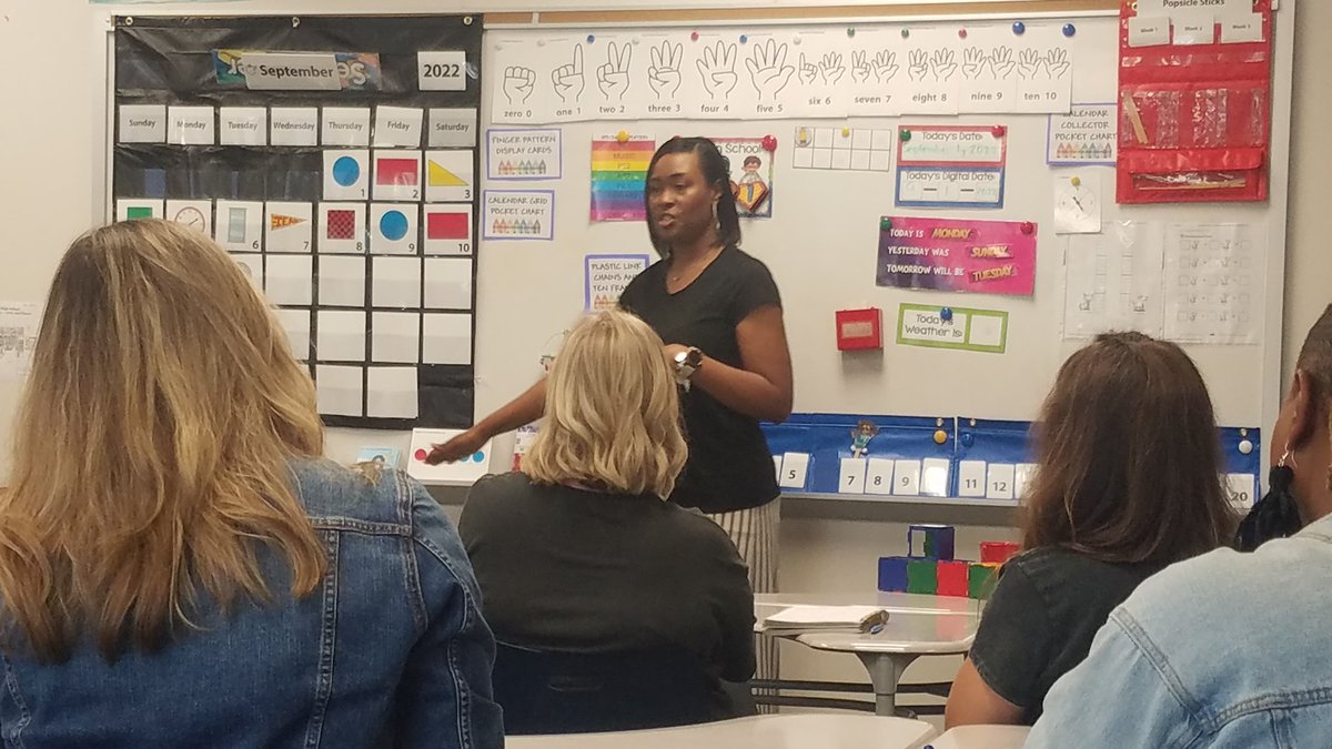 ajmteach's tweet photo. Thank you @THE_Mrs_Carr for sharing your wisdom for implementing Number Corner. So many great tips to start and sustain this powerful routine! #NumberCornerWorks @HumbleElemMath https://t.co/0LhjzCyf4v