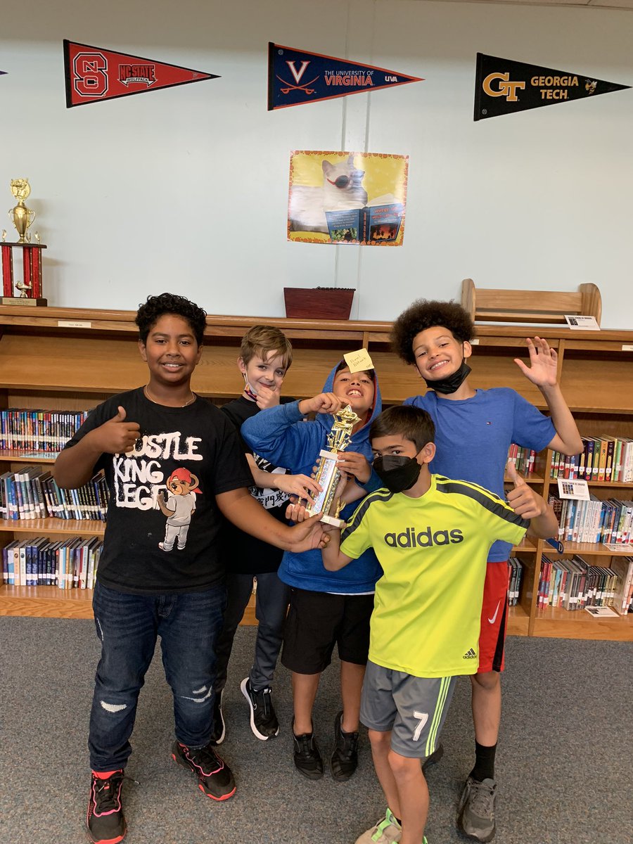 LibrarianTYi's tweet photo. So proud to celebrate these awesome readers for their Battle of the Books win! #NovelNetwork @hcpss_jhes @JHES_PTA @hcpsslibmed https://t.co/Qlo3MOuWWJ