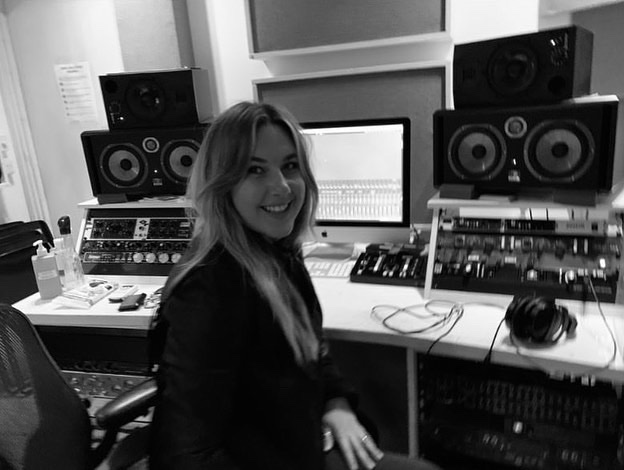 It means everything to get such lovely feedback on the tracks 💚 

After battling an illness for the best part of a year it’s been a weird time and inspiration at an all time low. 

Back in business and forever grateful for the transformative power of music 

Huge love 💚