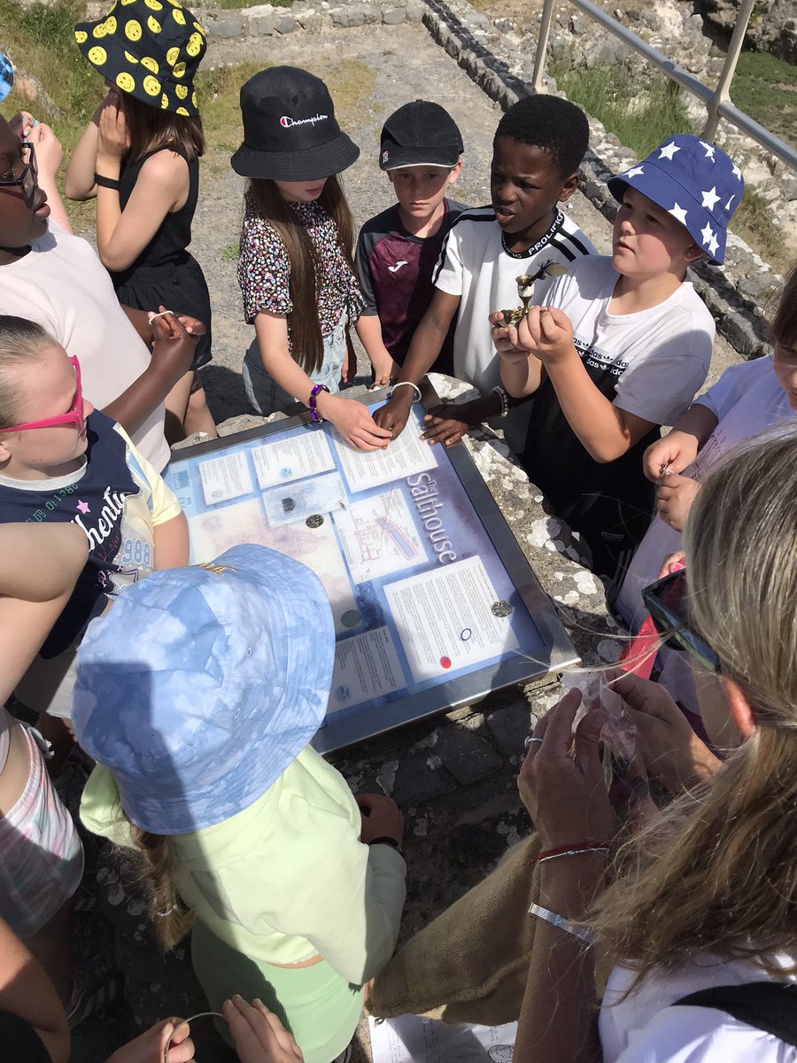 BubsyTownhill's tweet photo. Sun, sea, shipwrecks, smugglers and smiles all round for Year 5 at Port Eynon today. Thank you @GowerUnearthed for a fun, fact-filled day! #tcsyear5 #TCSHU https://t.co/wRn1kOXlE7