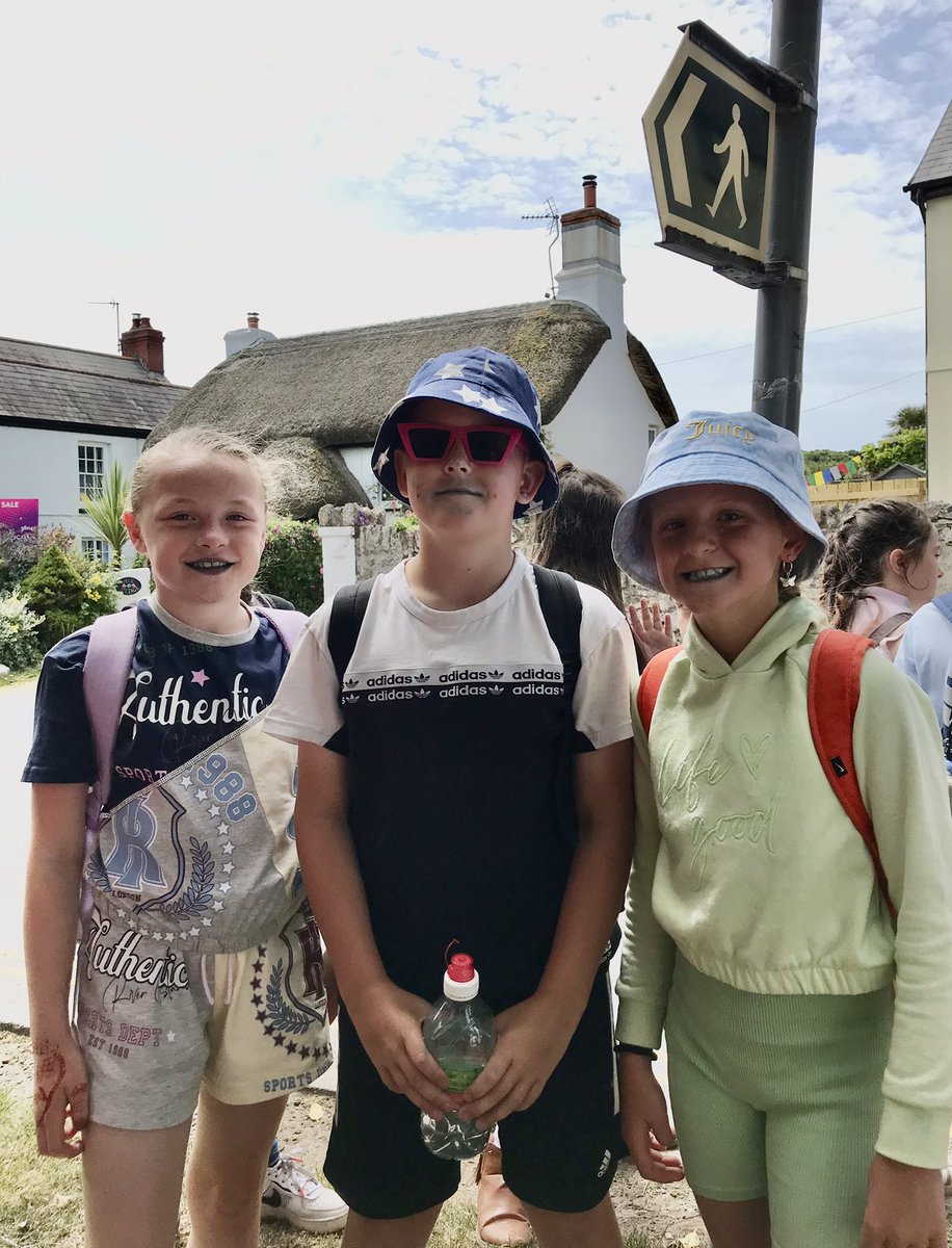 BubsyTownhill's tweet photo. Sun, sea, shipwrecks, smugglers and smiles all round for Year 5 at Port Eynon today. Thank you @GowerUnearthed for a fun, fact-filled day! #tcsyear5 #TCSHU https://t.co/wRn1kOXlE7