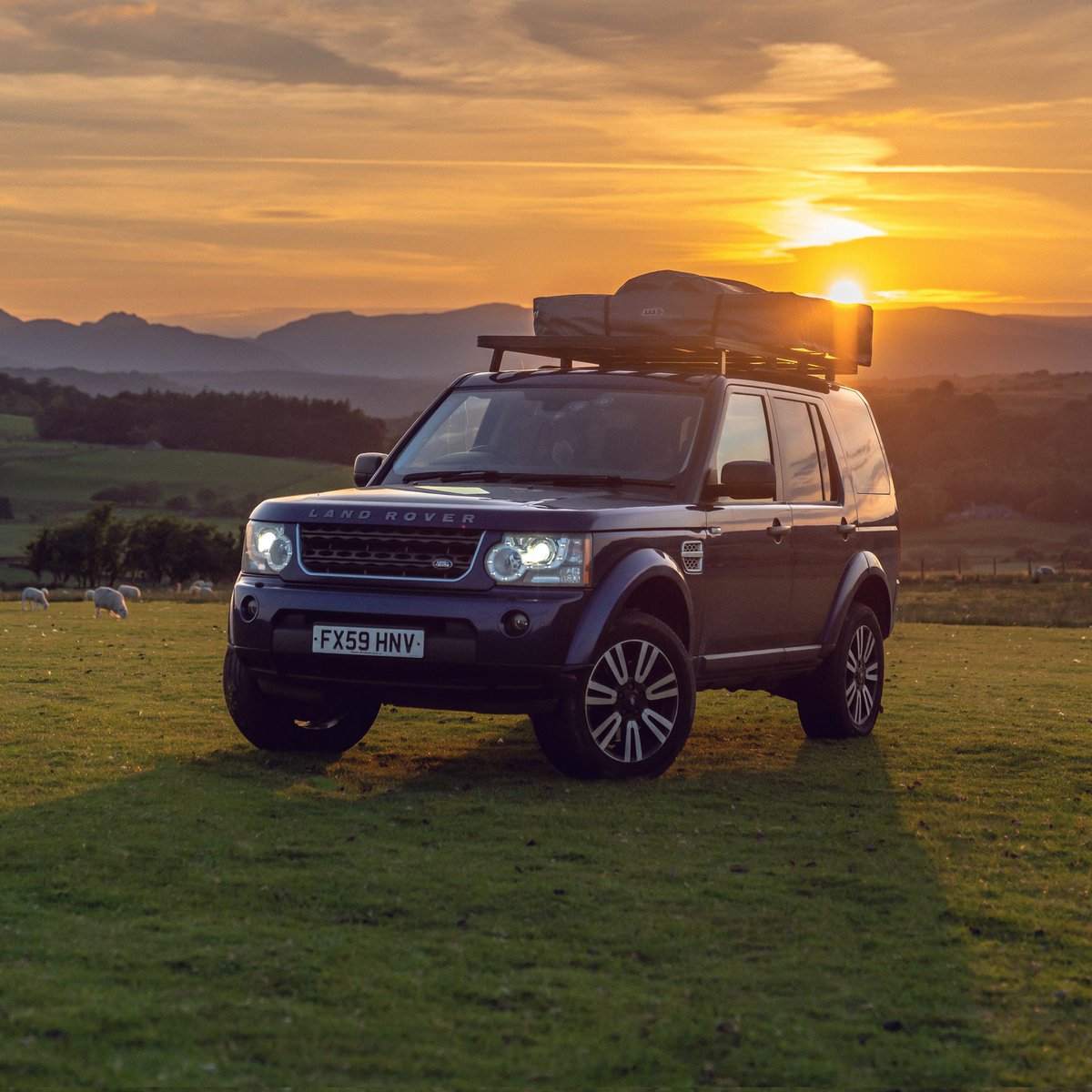 landroverpa's tweet photo. I've had a great time including the #Discovery4 of @5speedautomotive in both my #AllNewDefender & #Discovery features
#landrover #L319 #LR4 #landroverdiscovery #landroverphotoalbum #inkyenston #landroverevolved https://t.co/sxluv83aAp