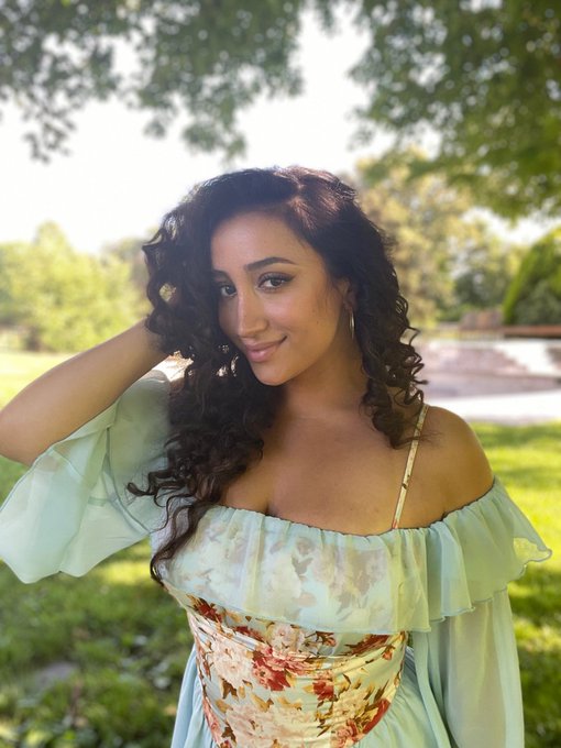 I feel like curling my hair again tonight. Yes or no? https://t.co/PPdQej6DvY