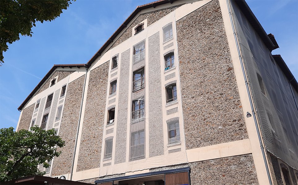 1001ViesHabitat's tweet photo. #1001Expertises┃Journée rencontre avec 24 étudiants allemands en #urbanisme et #architecture organisée par @AssoDelphis :
✅Echanges sur le #LogementSocial en France
✅Visite de patrimoine illustrant les défis de la #réhabilitation & de la #RénovationEnergétique des bâtiments https://t.co/3eTyeELgO2