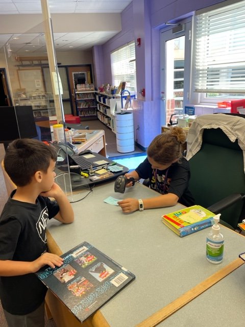 Meg Schryver tweet media