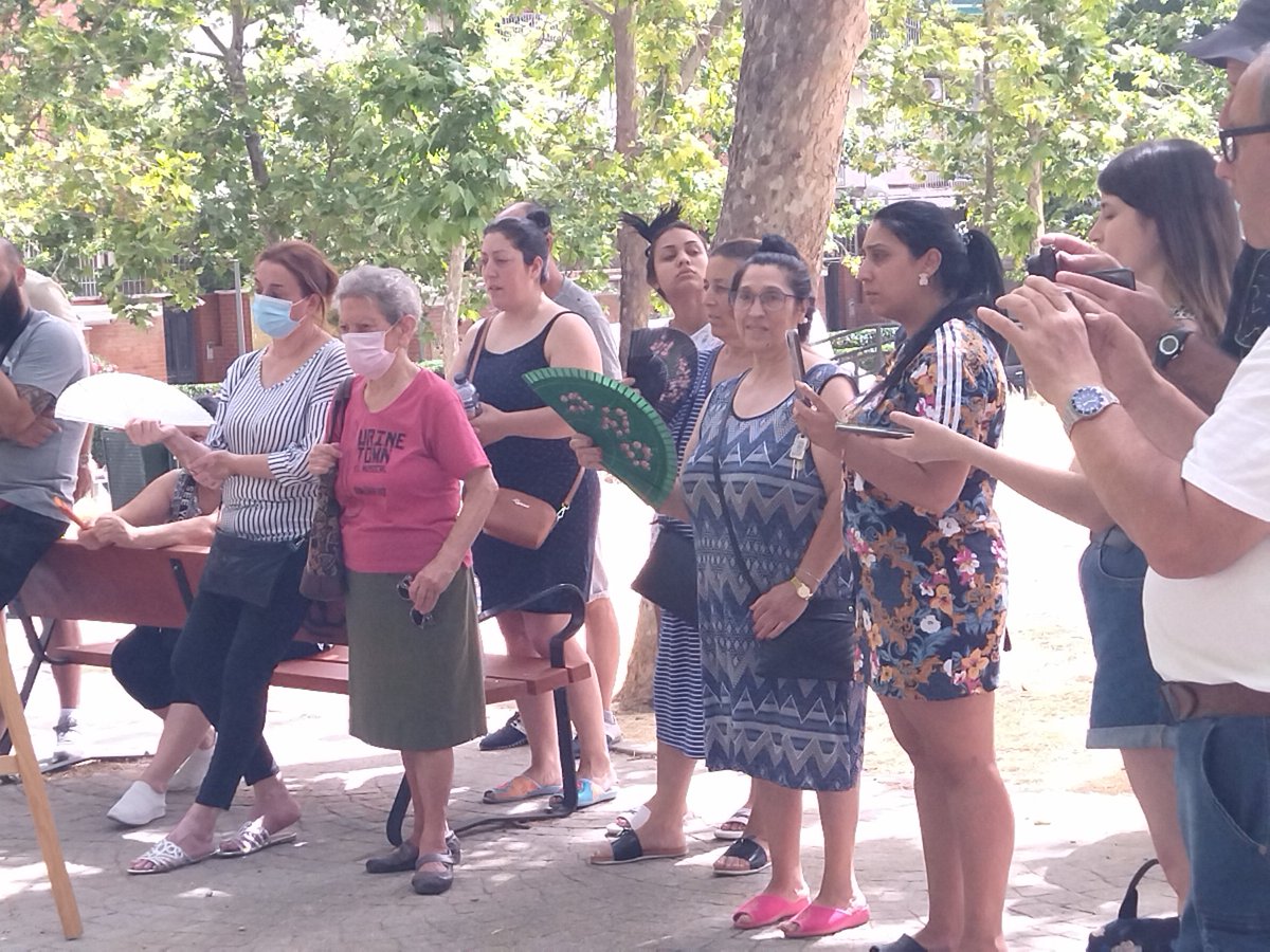 "Somos pobres pero tenemos derechos. Hacemos lo que nos dicen, vamos de un sitio al otro. Y cada día, más pobres" Manuel, padre, abuelo, ex-chatarrero. Sin #IMV . Sin #RMI 

#porIMVDignoysinAbusos