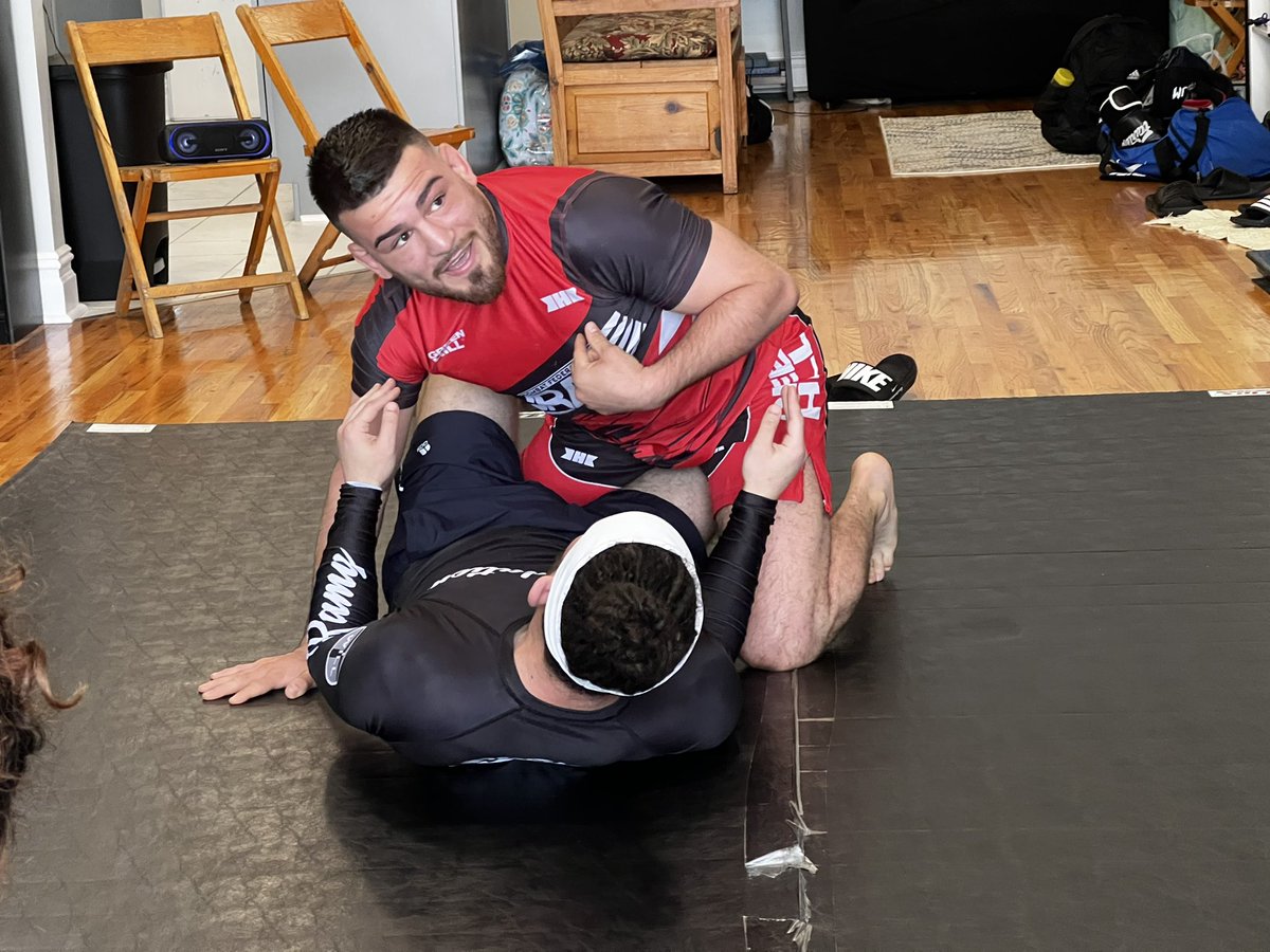 FoundationChic2's tweet photo. Jose "Shorty" Torres teaching, right now, in beautiful Pilsen, Chicago at Foundation Chicago! #TeamShorty #BJJ #JiuJitsu #MMA #Pilsen #PilsenChicago #BuildYourFoundation https://t.co/VOMnkGdyic https://t.co/3gQWnUyRLv