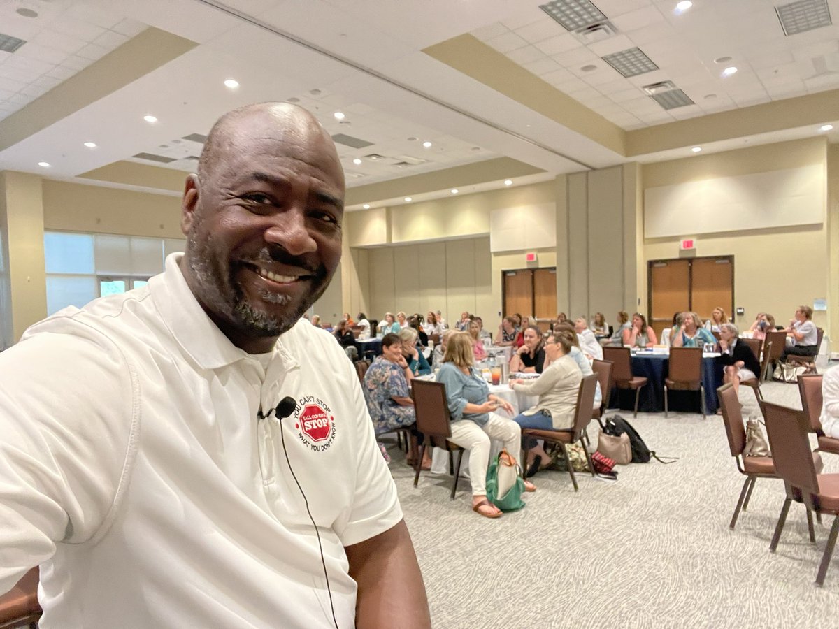 Tallcopsaysstop's tweet photo. 200 nurses at Tall Cop training in South Carolina. https://t.co/UdXXKzPZtK