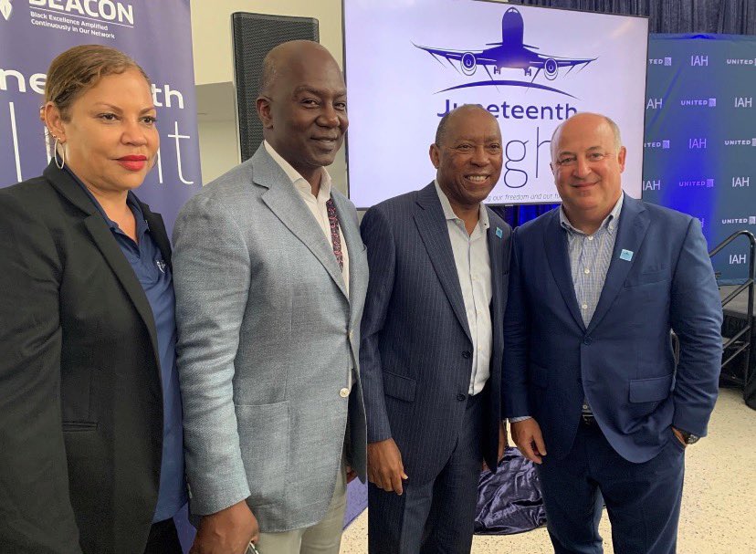 HelonHammond's tweet photo. Today was magical! I commend United Airlines for recognizing Juneteenth in such a life-changing way for Houston students. Starting with a Hanger experience, first time flight for many students and ending with a career fair. #UnitedAirlines #juneteenth2022 https://t.co/LhH6eBLEAd