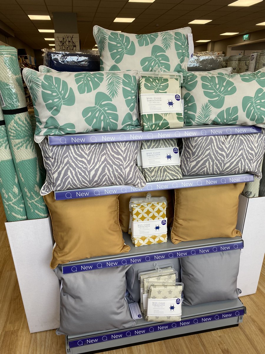 #beautiful #furniture Pop instore now <a href="/CRUKKirkstall/">CRUK Kirkstall superstore</a> and have a look at our newly merchandised for summer soft furnishings