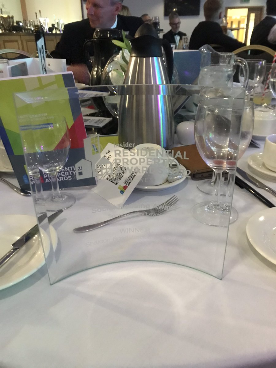 What a huge result, Shaldon Road won the social housing award at Insider Property Awards 2022, a great reward for the fantastic effort by all involved #SWResiAwards <a href="/CoreusGroup/">Coreus Group</a>