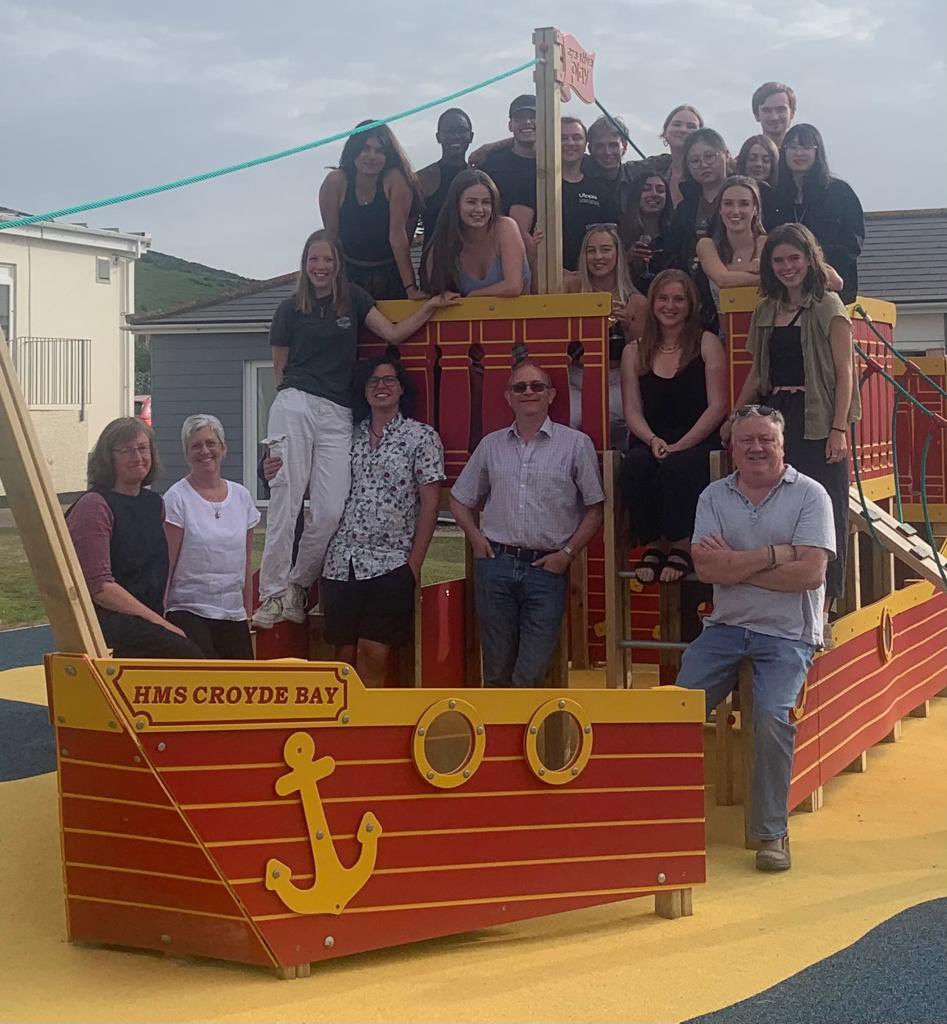 So last night of our plant fieldcourse with our undergrads. On the HMS Croyde Bay they all won their official Croyde Crew wristbands to show that they’d survived a week with us.  <a href="/BristolBioSci/">University of Bristol Biological Sciences</a>