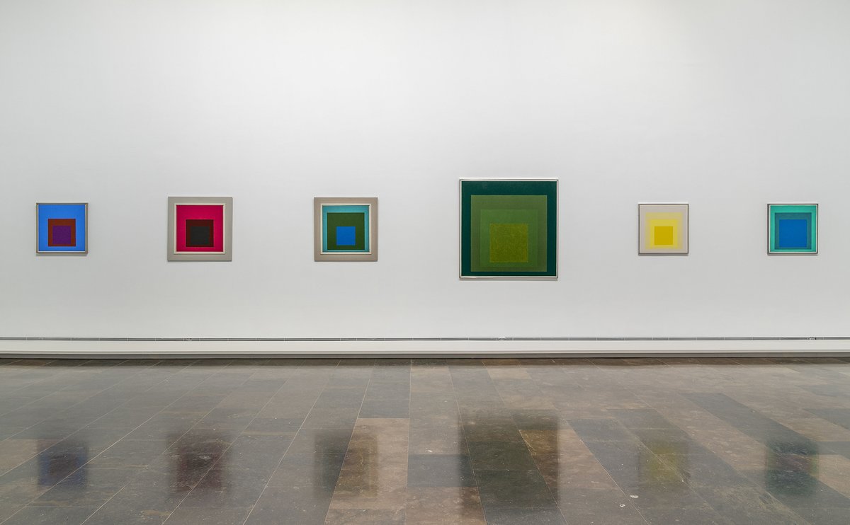 josefannialbers's tweet photo. This is the final weekend to see "Anni y Josef Albers. El arte y la vida" (Anni and Josef Albers: Art and Life) at @gva_IVAM, Spain, through June 19.
Photos: Juan García Roswell / IVAM
#annialbers #josefalbers #textiles #interactionofcolor #homagetothesquare #AnniJosefAlbers https://t.co/Njkcvng2dJ
