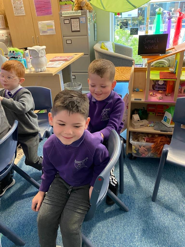 ASP180's tweet photo. It’s been so calm in The Den this week. We’ve been practising Story Massage, which is telling stories using words and touch. We feel very relaxed now😌😴#InverclydeNurture #buildingrespect #positiverelationships https://t.co/oNZgI5X6a1