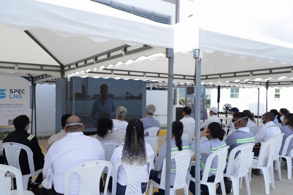 SpecLng's tweet photo. Hoy realizamos nuestro primer #SHEDAY. Un evento impulsado por @RoyalVopak con el objetivo de resaltar la importancia que tienen los estándares en seguridad y salud en el trabajo.
En SPEC LNG cuidamos nuestra seguridad, salud y ambiente.💙 https://t.co/kMIMjgJYa6