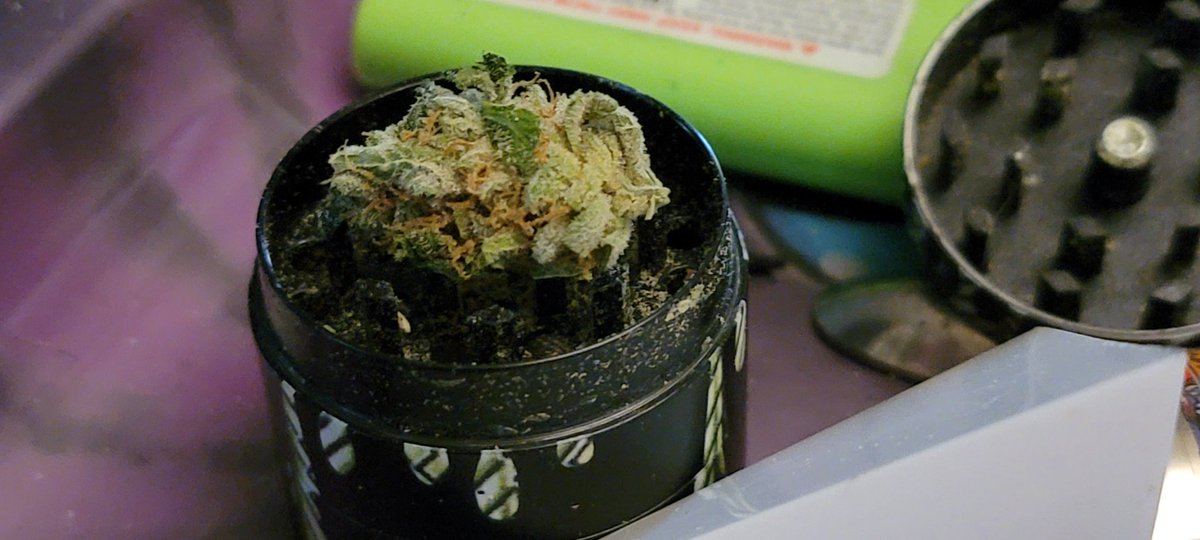 puffpuffcats14's tweet photo. #GarlicCookies #getyousome #420life https://t.co/pi2O44kz7F