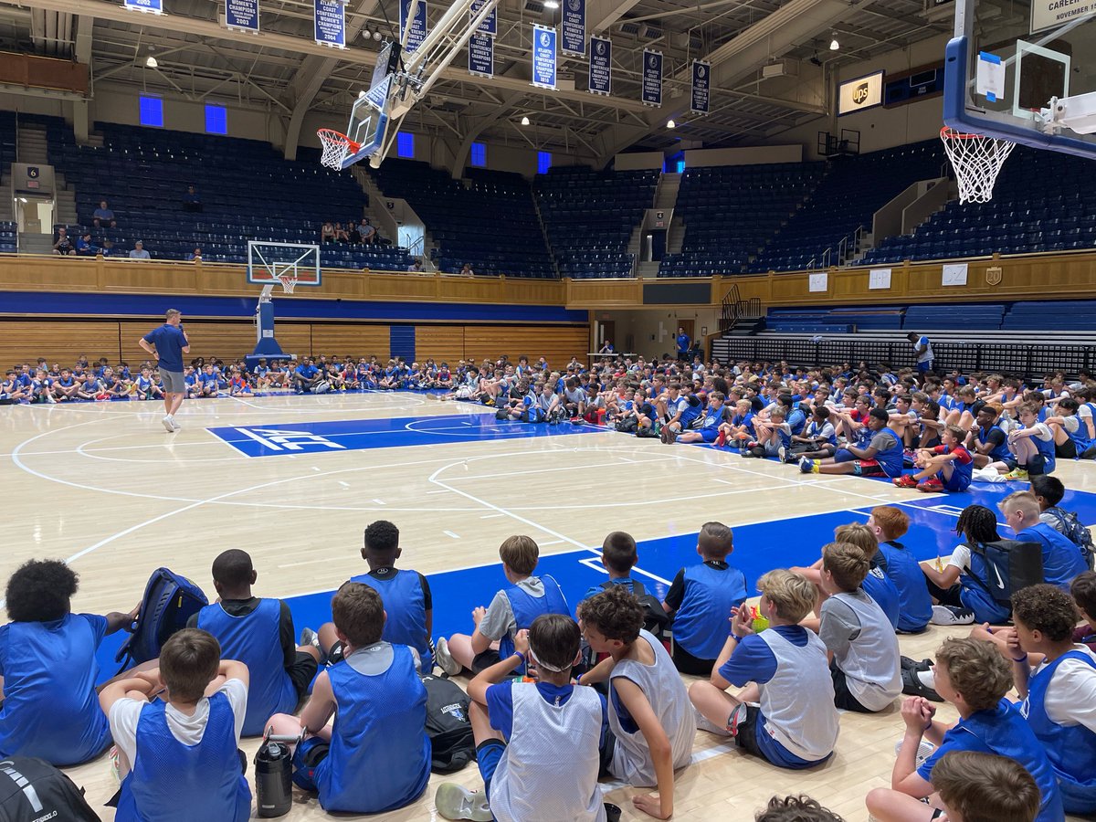 rc_salata's tweet image. Great first day at Duke Camp! @BENE_ATHLETICS @BeneHoops #offsznwork