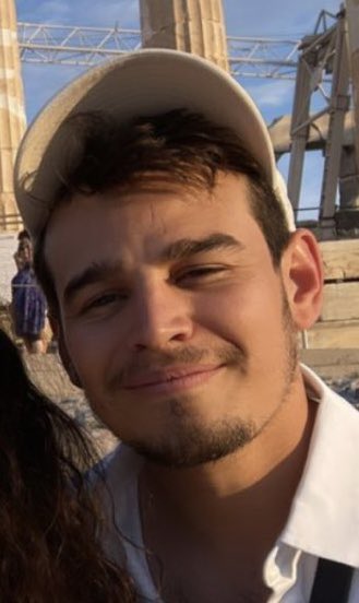 Alberto with a beard 🥵