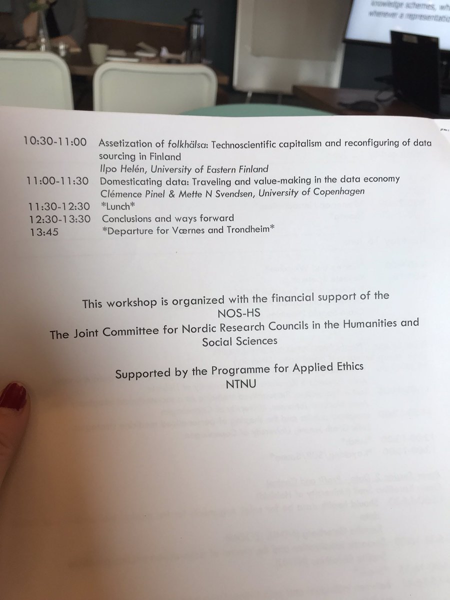 philosofouka's tweet photo. Wonderful first day of talks, walks and captivating conversations on biomedical gentrification, paradoxes of solidarity, nation branding and newborn babies blood at #GenomicJustice and Ethics of Data NOS-HS meeting #Kuringen @karoliina_snell @AaroTupasela @heidrunam @grothjensen https://t.co/o3V9liCadJ