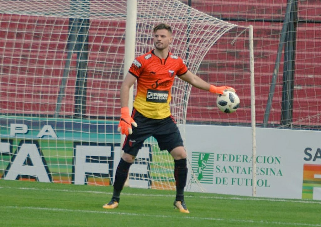 PedroFonteReal's tweet photo. São Paulo tem interesse no Goleiro Ignacio Chicco do CA Colón, goleiro de 25 anos tem passagem por Talleres, e é monitorado devido a saída recente de Tiago Volpi.
@PedroFonteReal 🗞
#saopaulo #spfc #cacolon https://t.co/jeCqnvrUYG