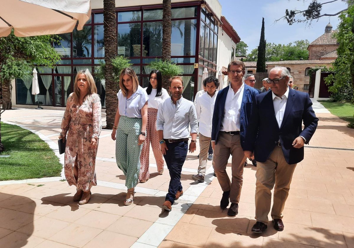 linarespp's tweet photo. 🔵 ✅️ EN LINARES | El presidente del Partido Popular, @NunezFeijoo, nos ha acompañado hoy en una convivencia con nuestros afiliados.

👏 GRACIAS presidente, un orgullo tenerte aquí con nosotros. 

#AndalucíaAvanza https://t.co/dGoKeUVc3V