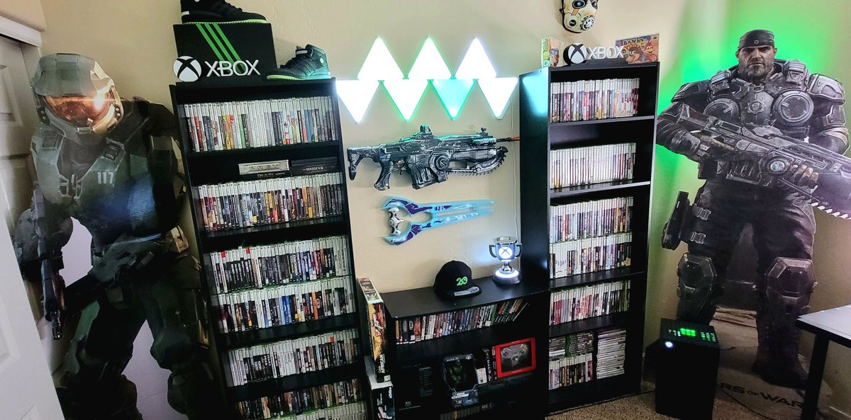 CheevoGuides's tweet image. The pic you guys have been asking for!
Over 500 Xbox 360 Games🔥🎮 
___________________________________
@Xbox @Halo @GearsofWar @XboxP3 
@AaronGreenberg @XboxAmbassadors
#Xbox #Xbox360Collection