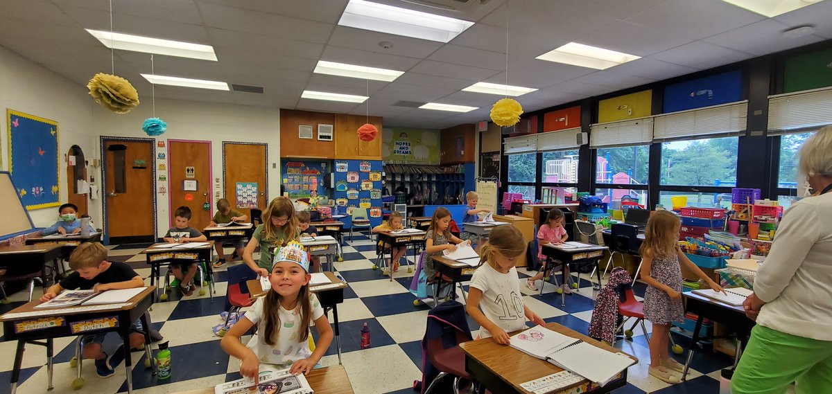 It was such a joy to watch our Kindergarten friends open their memory books today! We loved seeing their reactions! 🥰🙂 #beartavernpride <a href="/donna_weidman/">Donna Weidman</a> <a href="/krampf1/">Vicki Krampf</a> <a href="/Dr_BethHoffman/">Beth Hoffman</a> <a href="/cturnbull15/">Chris Turnbull</a>
