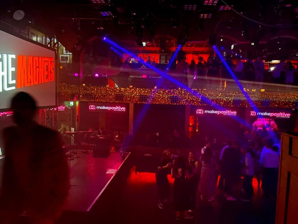 Breadwinner's tweet photo. Our Breadwinner team is having a blast at the #MakePositive Salesforce World Tour London Afterparty! Thanks to our friends at @precursive for the invite! #SalesforceTour https://t.co/2WNnRc3tss