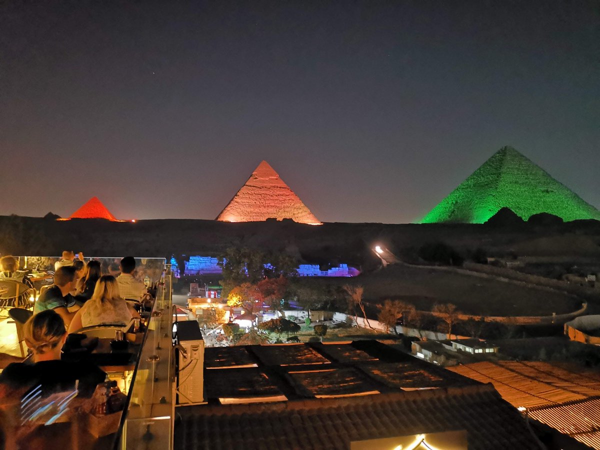 lim_boonleong's tweet photo. Day 1 in Cairo. Took uber from the airport to my inn. Stunning view from the root. https://t.co/dVflO02SUh